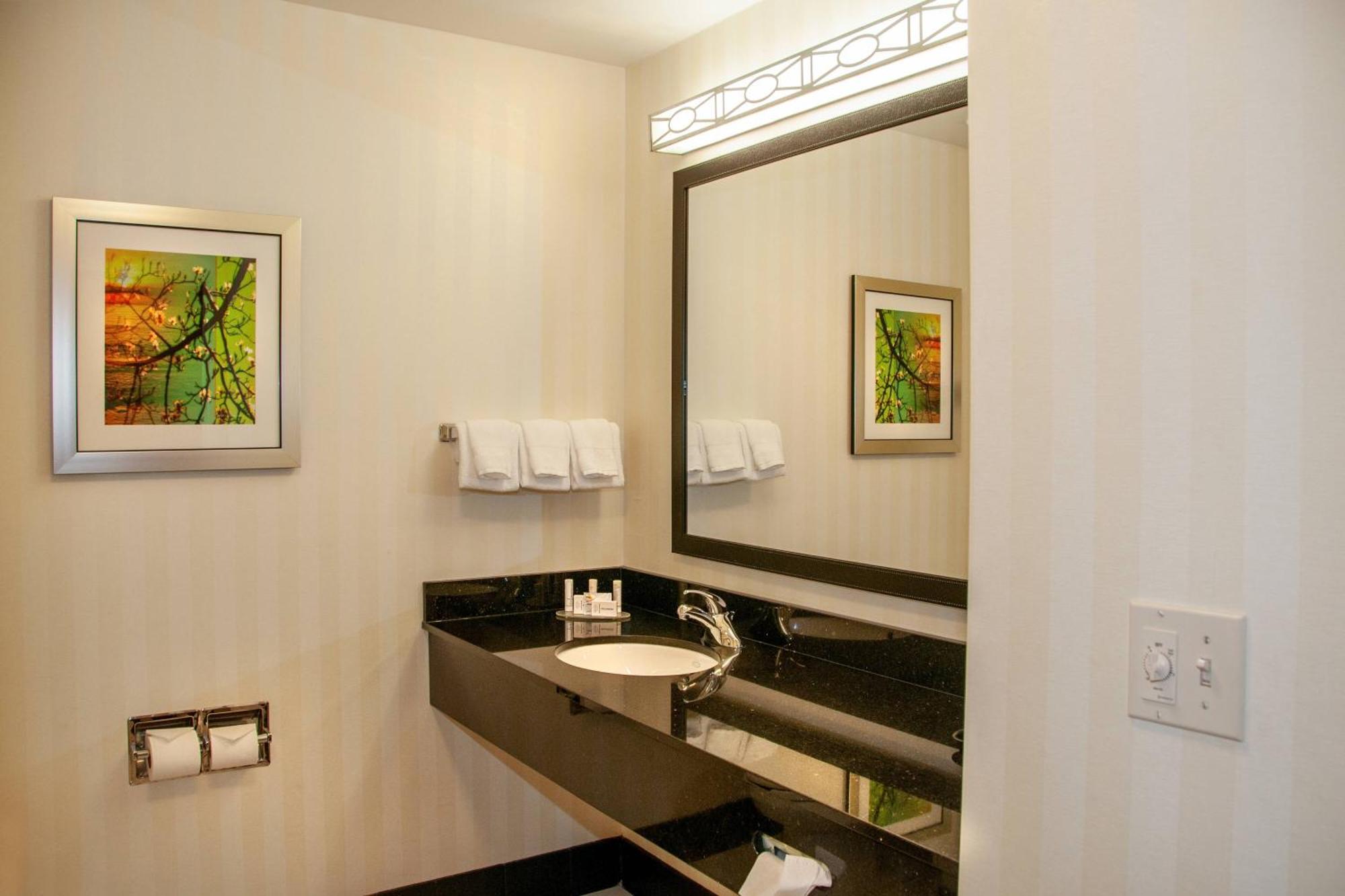 Hotel Fairfield And By Marriott North Air Force Academy